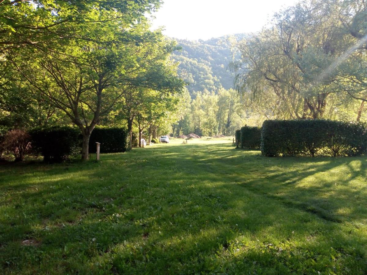 Camping Le Vialaret Nant Exterior photo